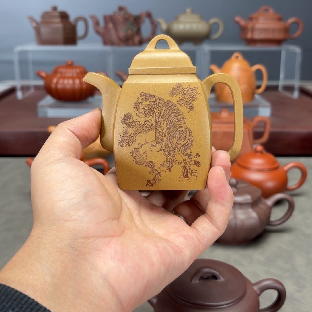 紫砂茶壶汉方150CC黄金段