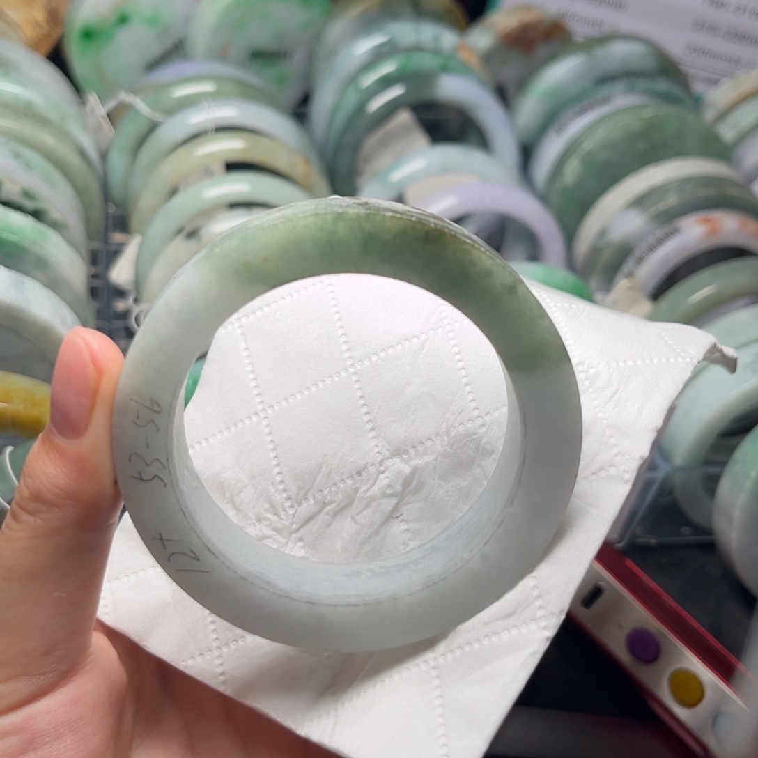 定制翡翠未镶嵌手镯湖水绿半山水54-56