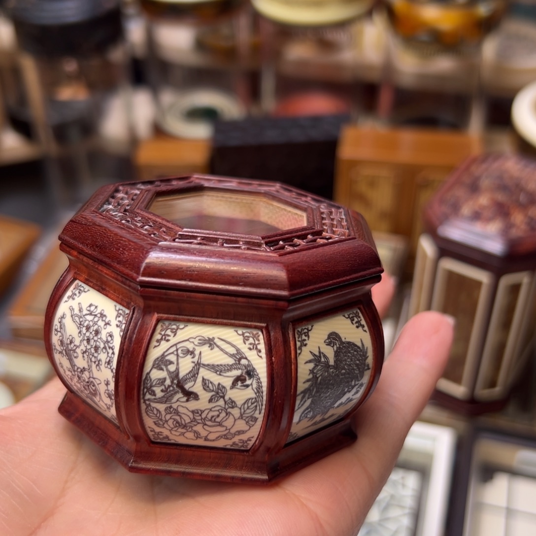 悠***闲八角和哈哈哈哈盒