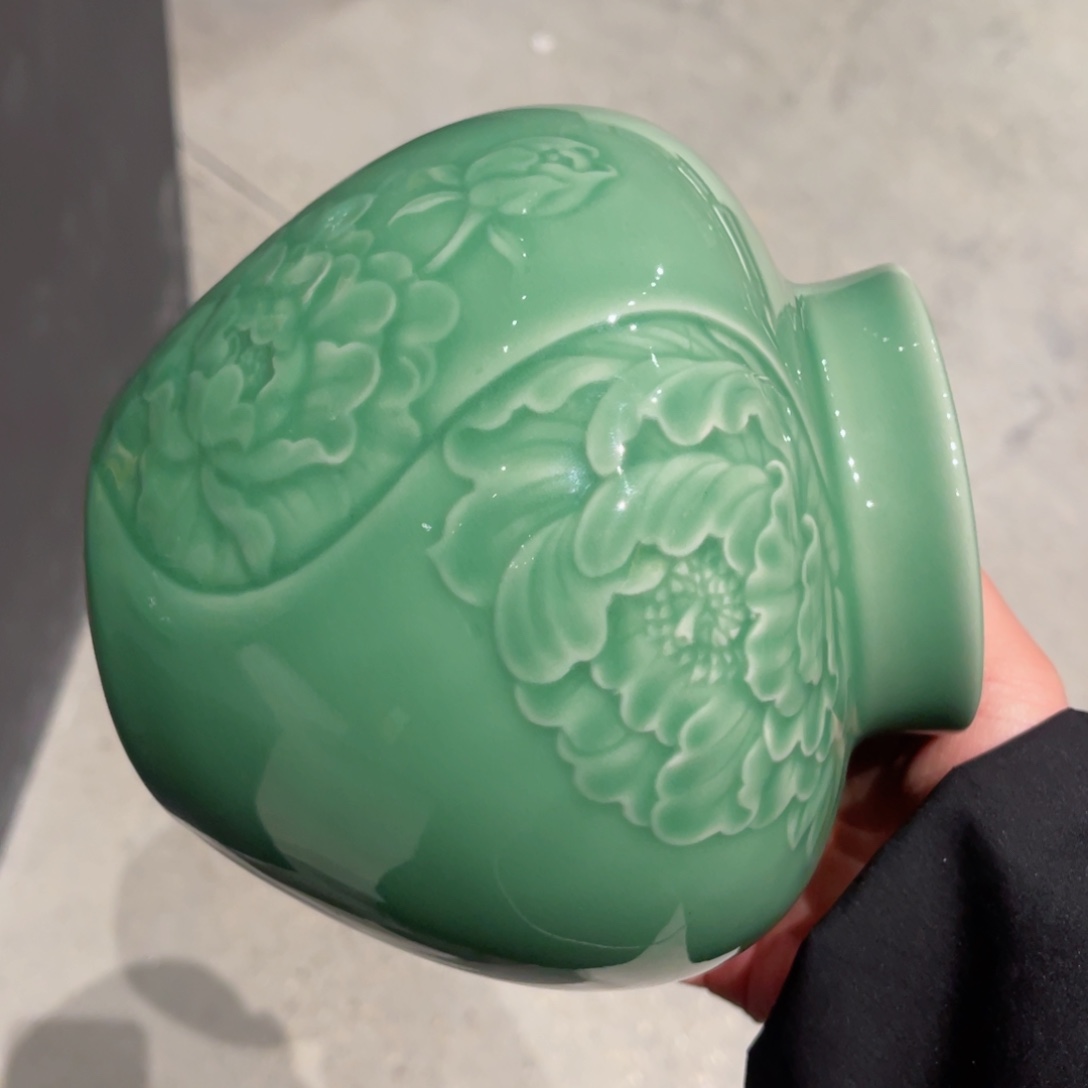 瓷片哈哈哈哈哈哈哈哈回l