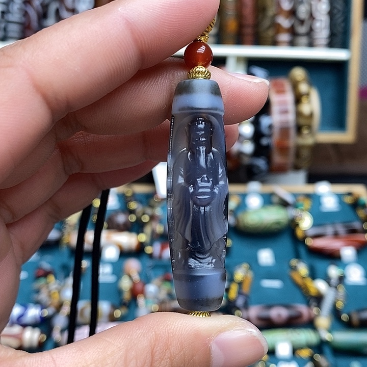 玛瑙/玉髓颈饰合金