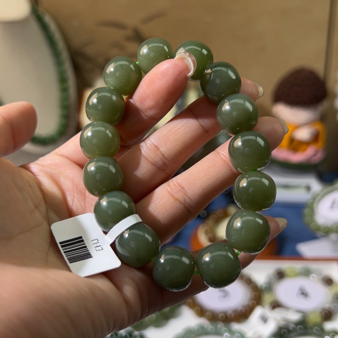 和田玉未镶嵌手串