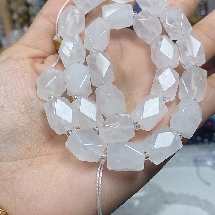 玛瑙/玉髓未镶嵌珠宝半成品天然白水晶八棱卡10mm一条
