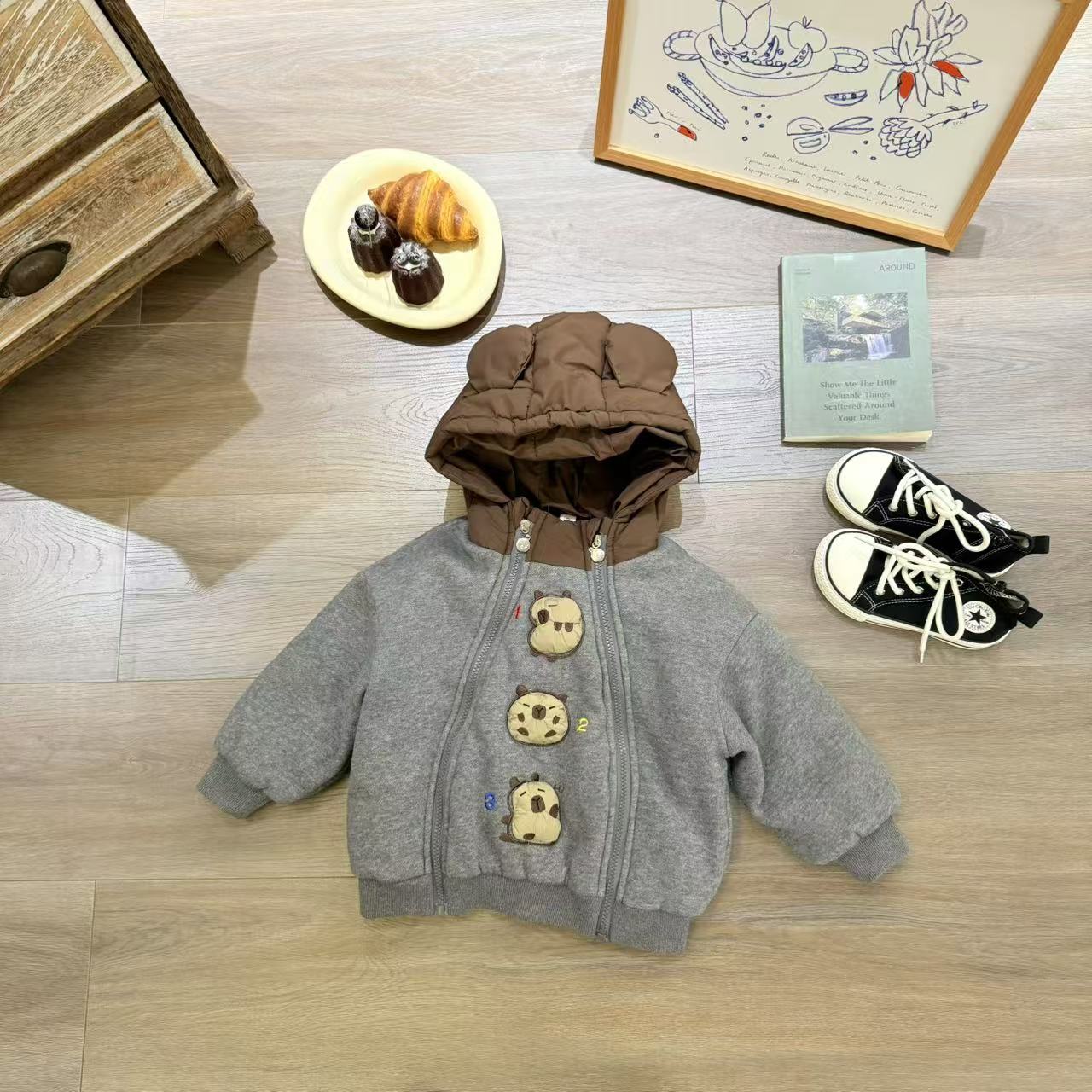 儿童秋冬卡通立体卡皮巴拉双拉链加棉外套H1810