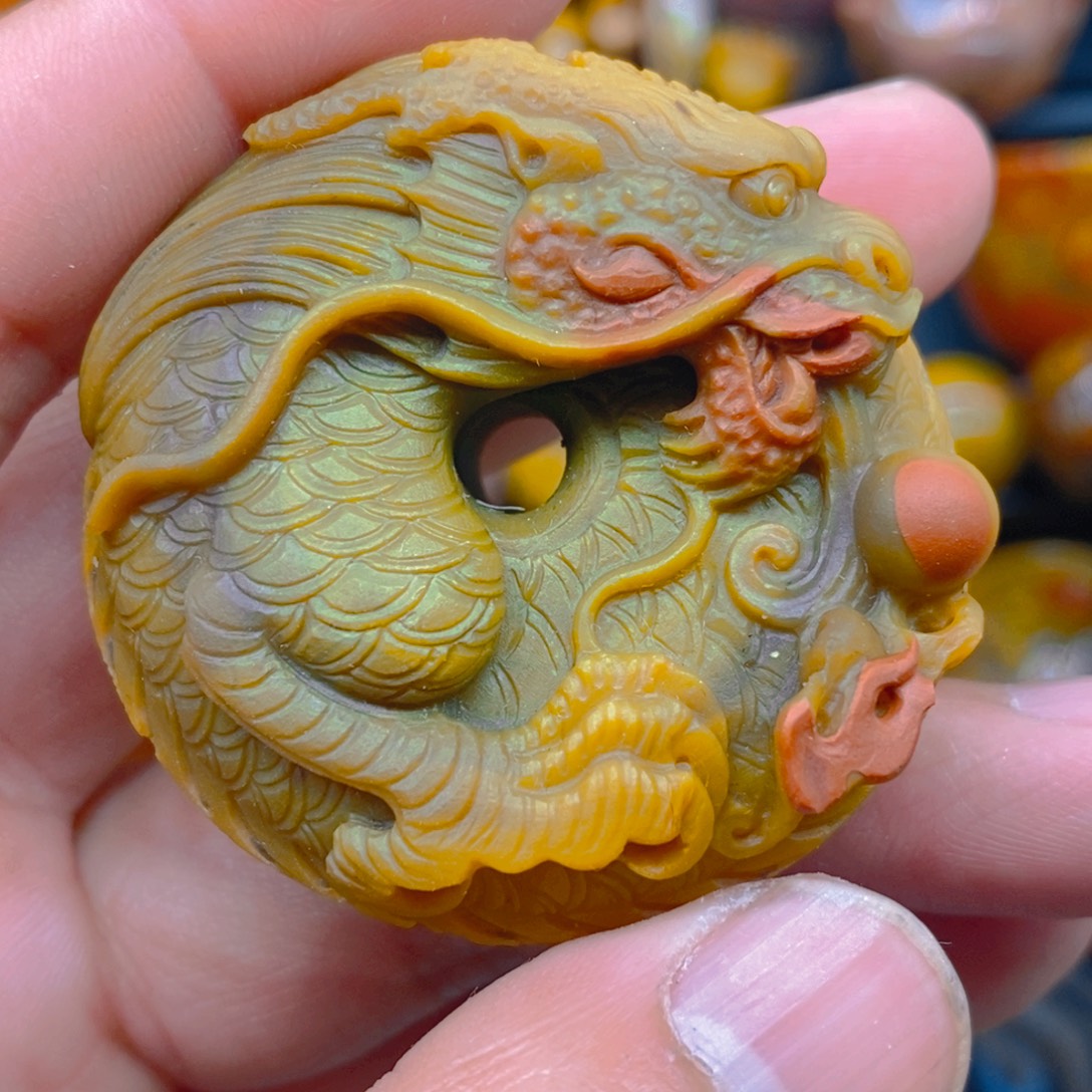 给***翅玛瑙/玉髓未镶嵌颈饰