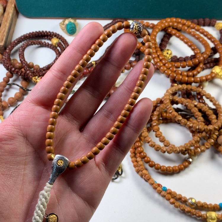 【闪购商品】橄榄核吊坠25555555589898