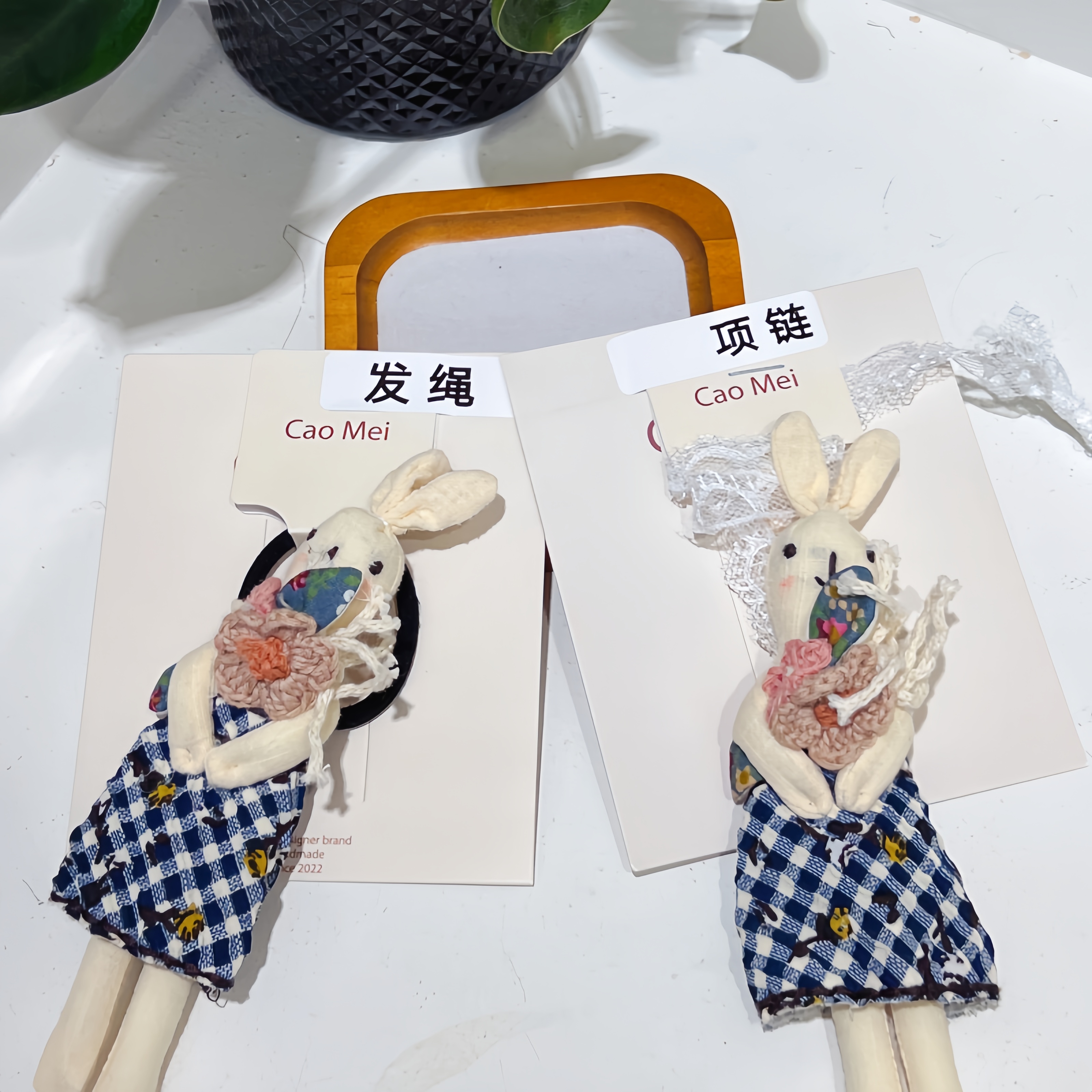 2025卡通秋季新品玩偶重工大兔子卡通高弹力头绳项链儿童发饰