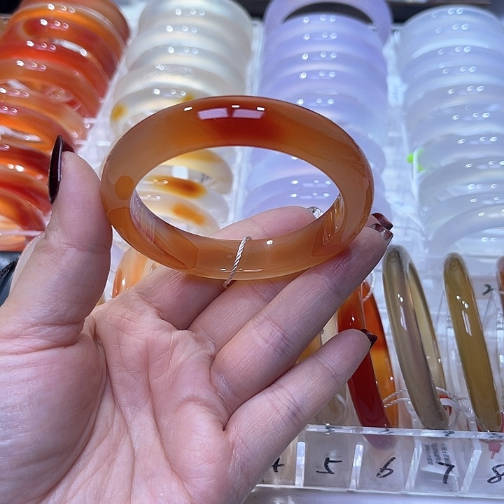 玛瑙/玉髓手镯未镶嵌