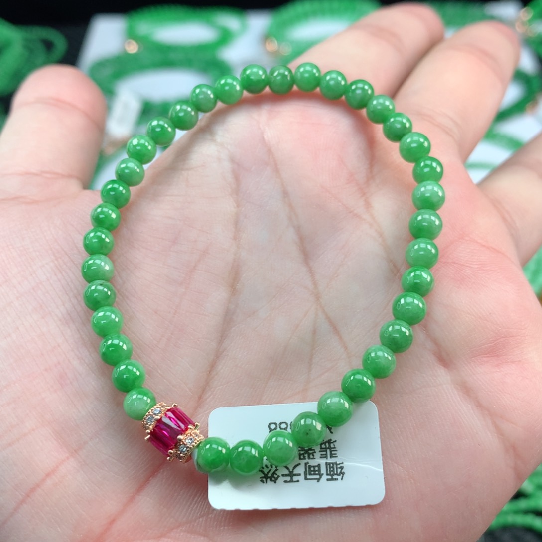 翡翠手链未镶嵌翡翠