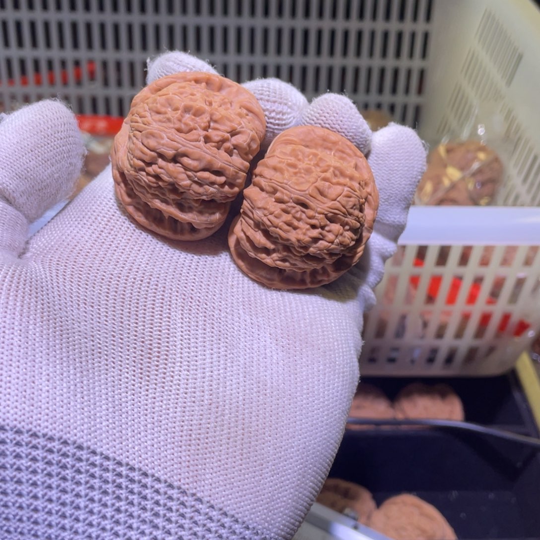 文玩核桃把件球白 441