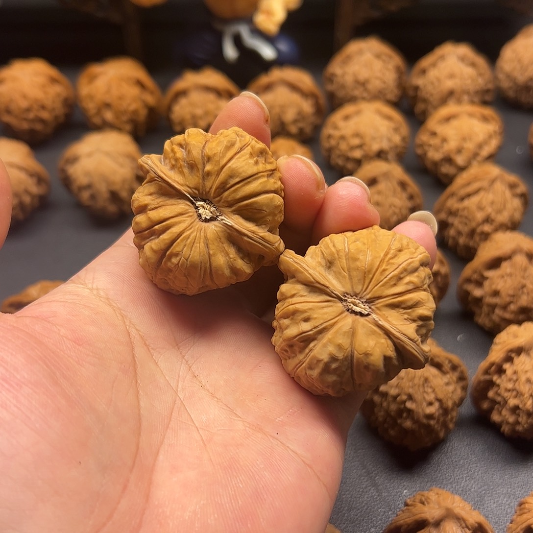 吊坠桃核文玩核桃