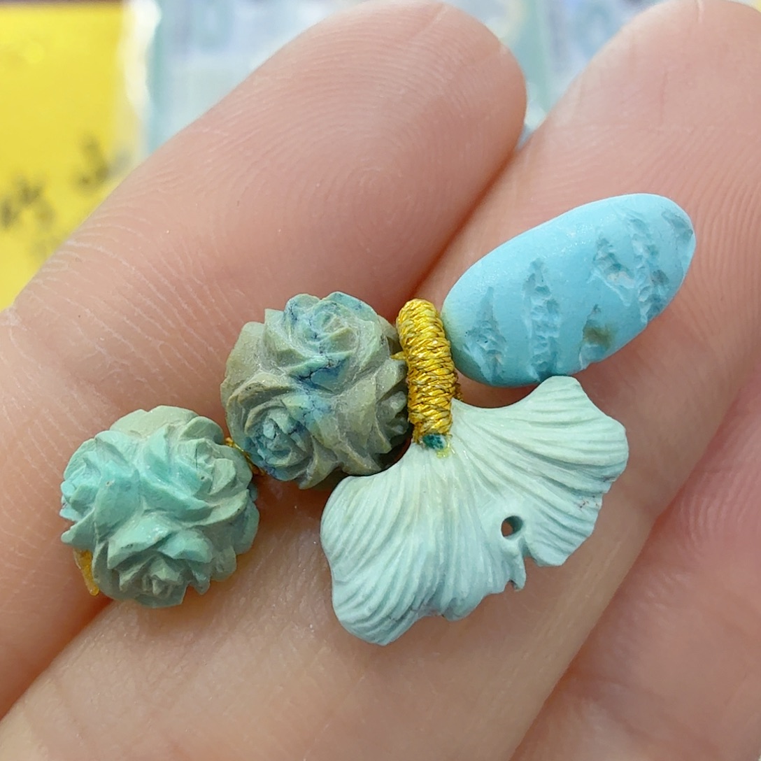 绿松石未镶嵌珠宝奇石