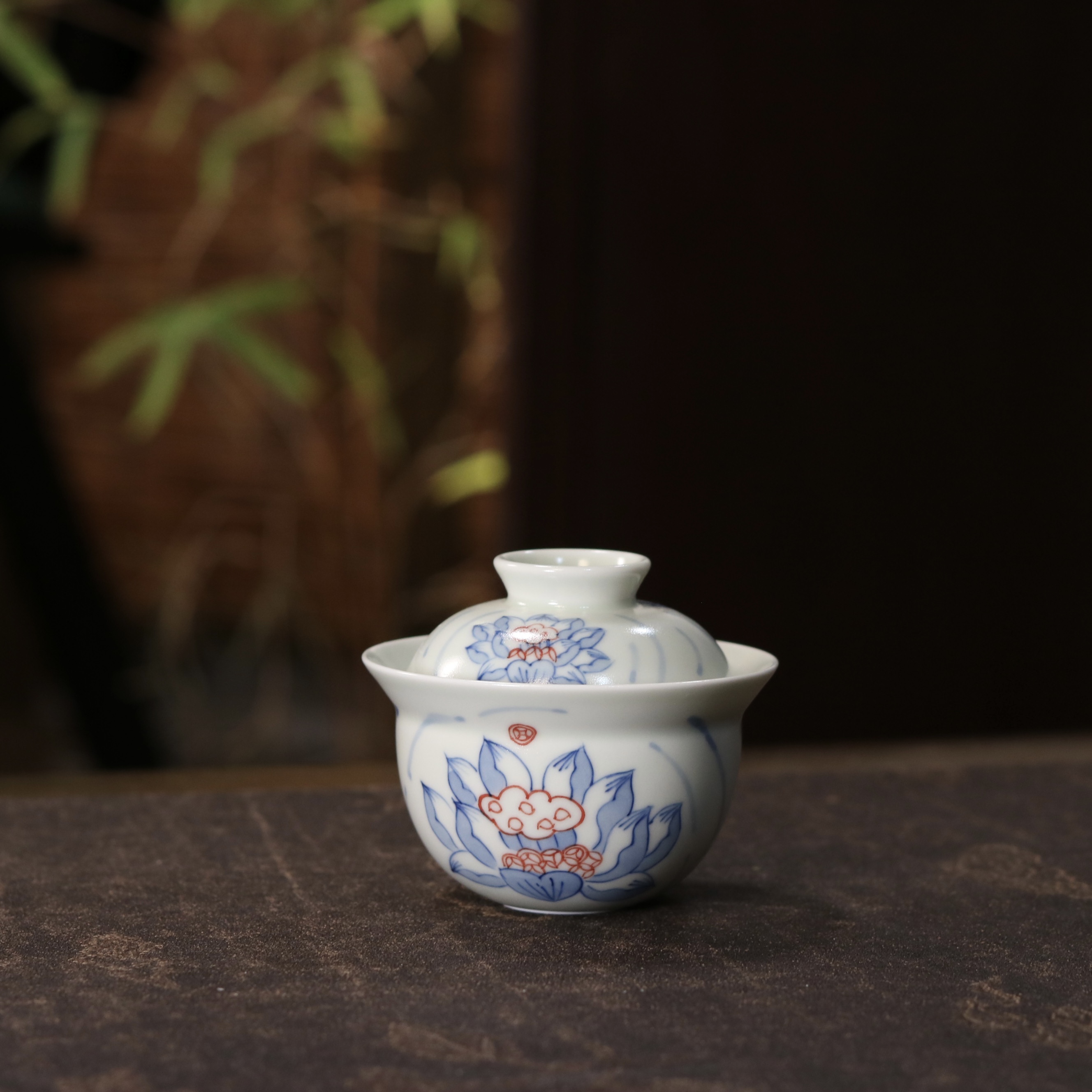 雨溪山房 景德镇手绘青红荷花财鱼盖碗 茶道茶具 110cc