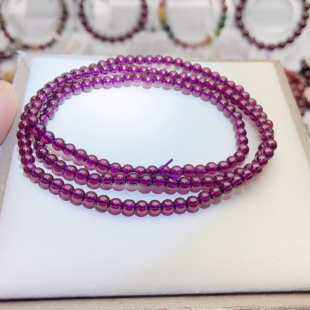 石榴石（紫牙乌）手链未镶嵌3.8