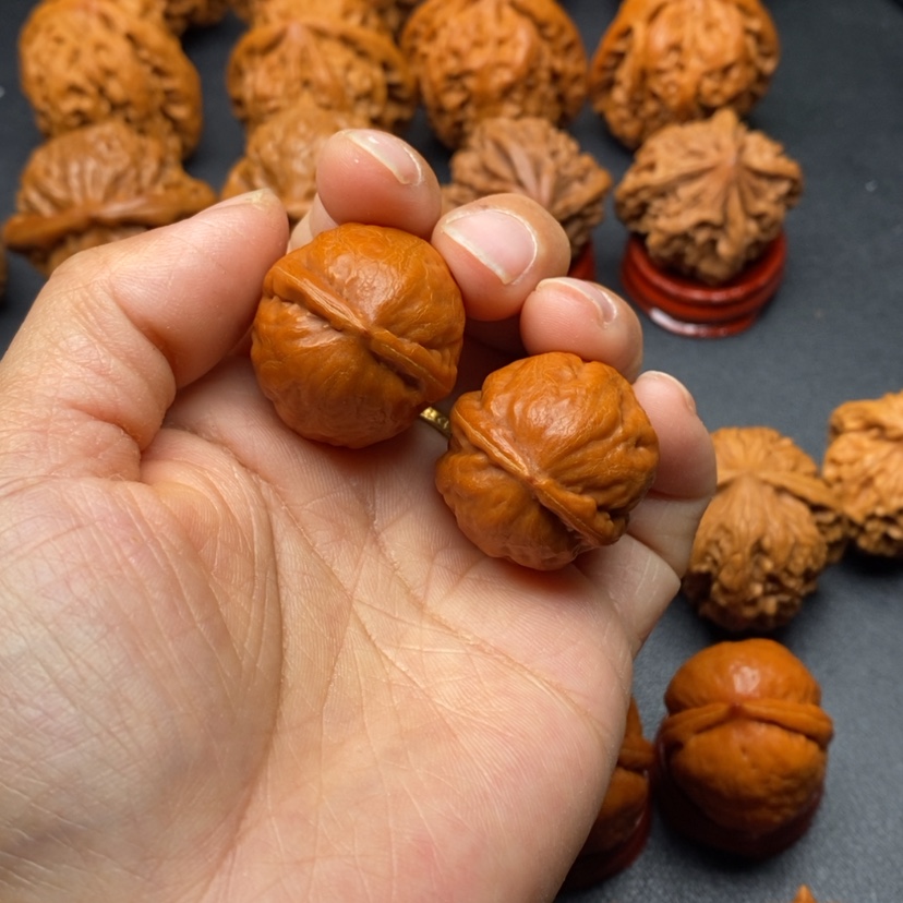 【闪购商品】文玩核桃把件瓷娃娃