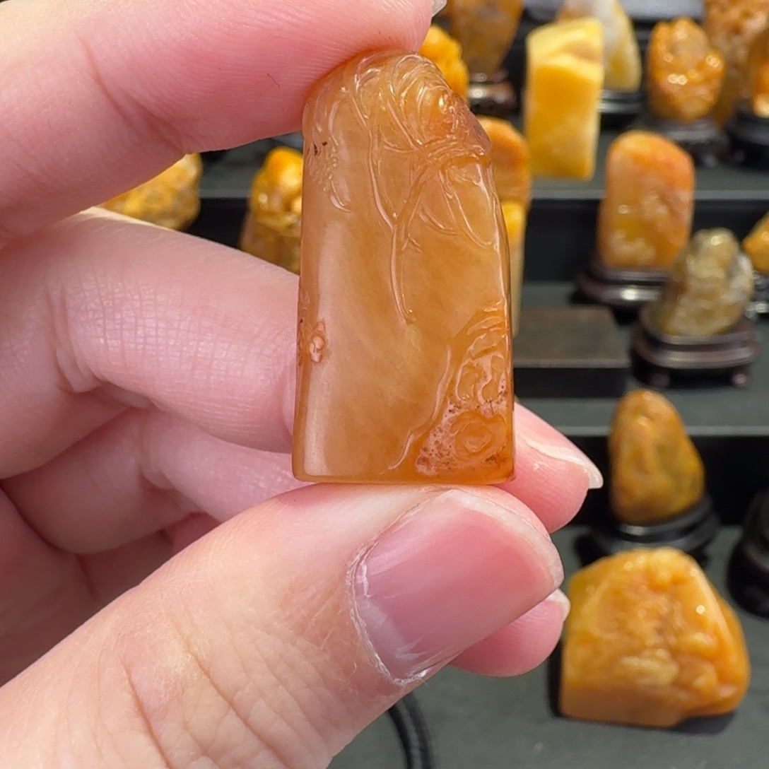 田黄石溪**品田黄印章一枚