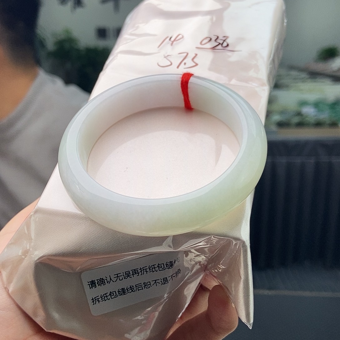 翡翠未镶嵌手镯拍一发一