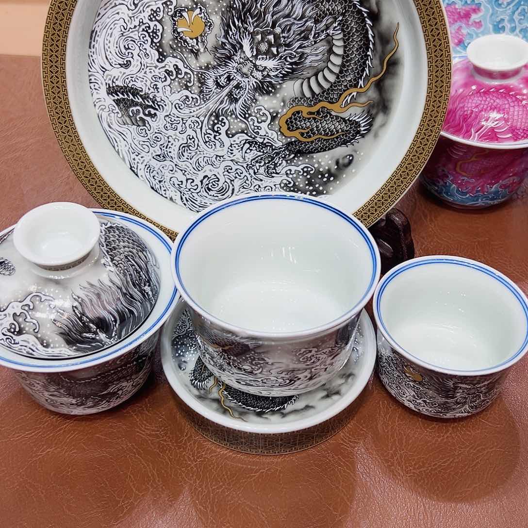 摆件景德镇陶瓷学院等单位联合举办了
