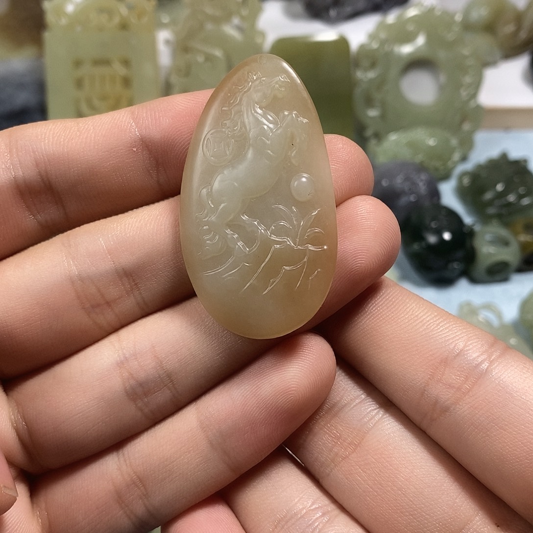 和田玉未镶嵌挂件