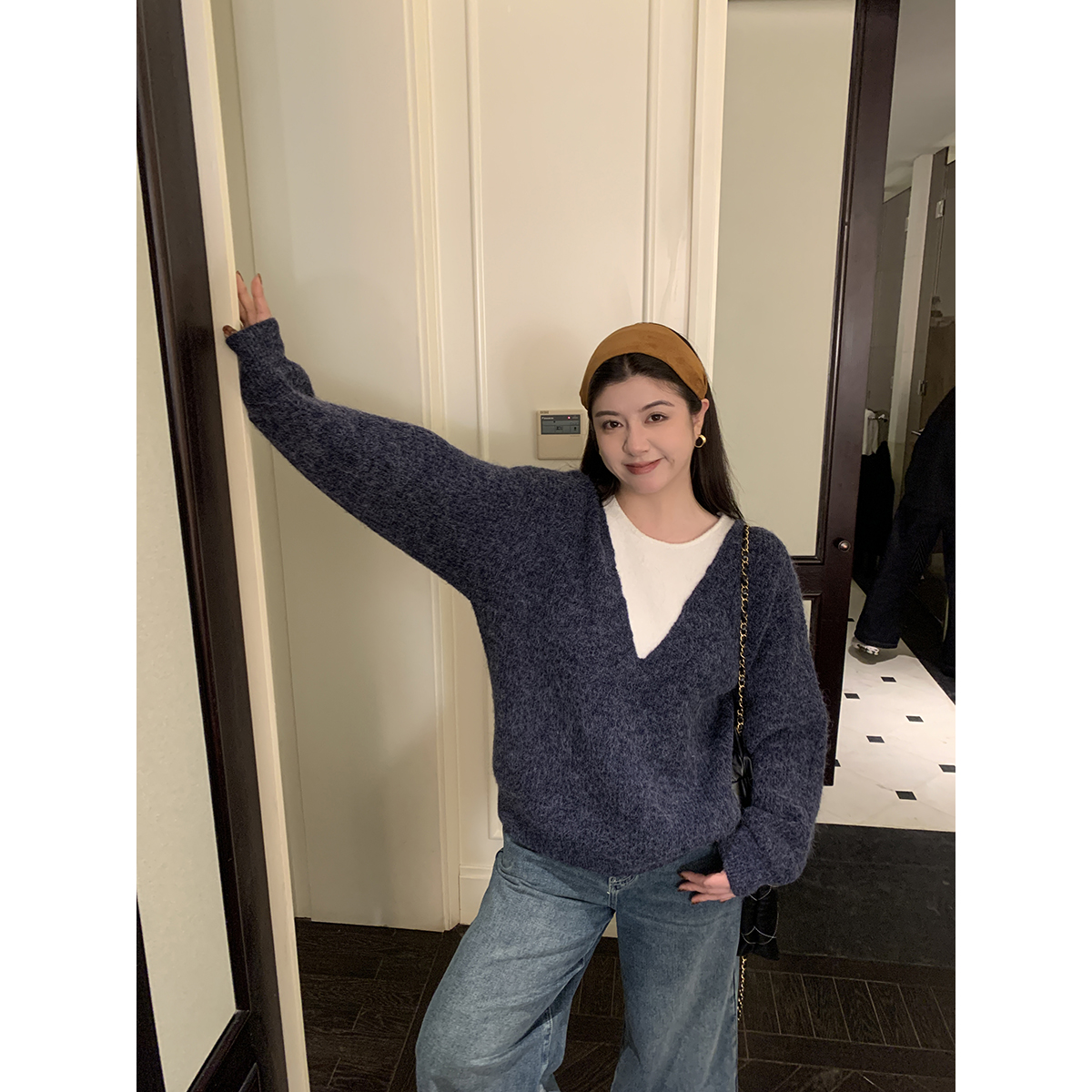 李洒洒子SaSa2025春款女假两件宽松圆领上衣慵懒休闲落肩