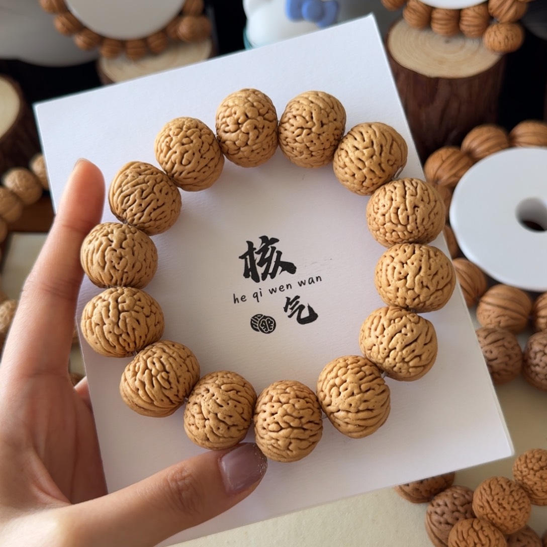 愛***起24白月光矮桩大肚子