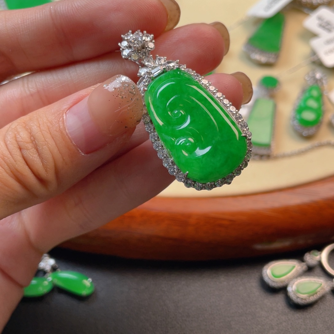 翡翠吊坠(不含链)银S925镶嵌无**虑