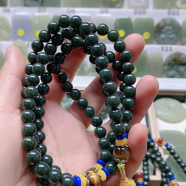 和田玉颈饰未镶嵌