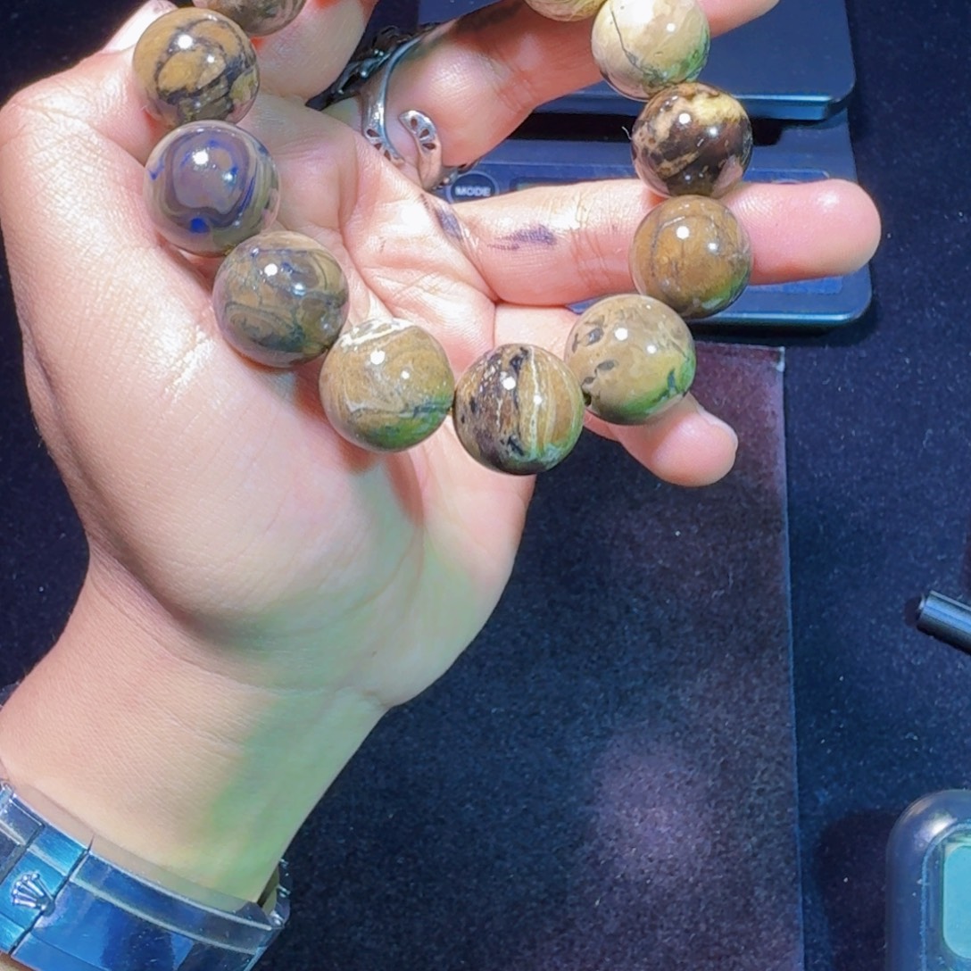 琥珀未镶嵌裸石 琥珀