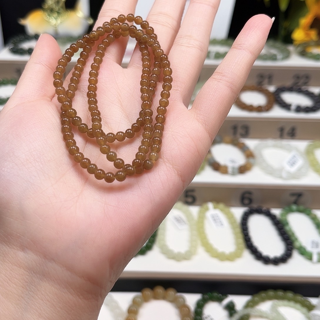 i****和田玉未镶嵌手链