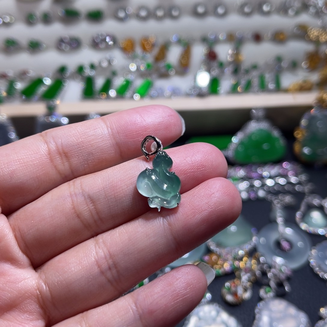 翡翠吊坠(不含链)18K金镶嵌蛇滴溜万能扣吊坠