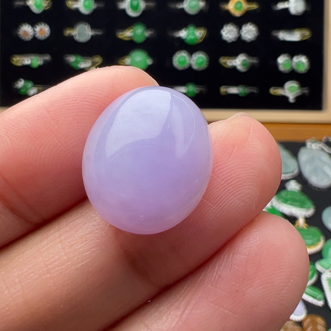 翡翠未镶嵌颈饰蛋