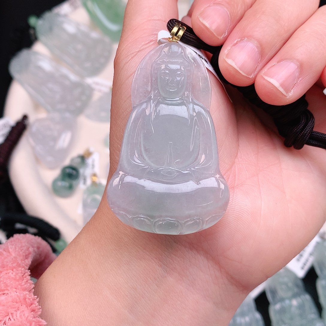 翡翠颈饰18K金镶嵌冰胶飘绿素衣观音