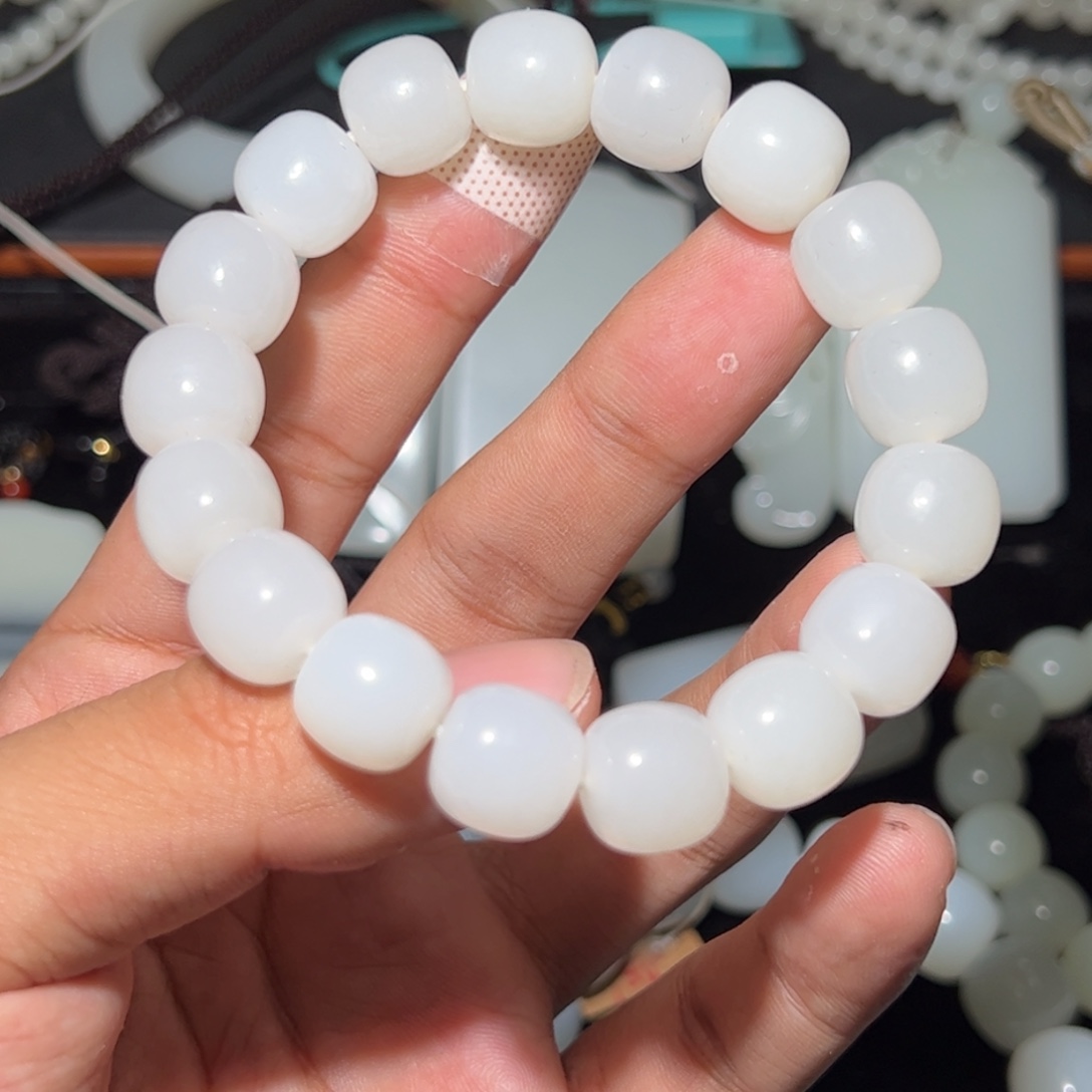 和田玉未镶嵌手链