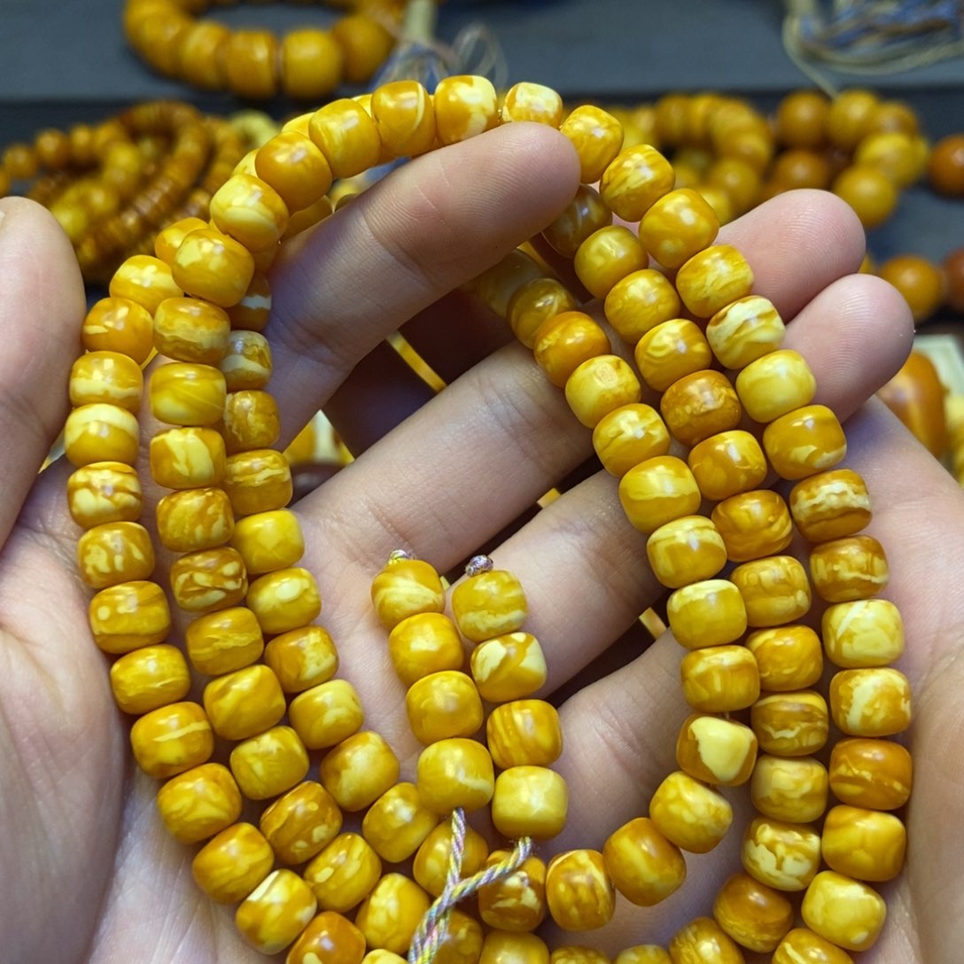 未镶嵌琥珀珠宝奇石