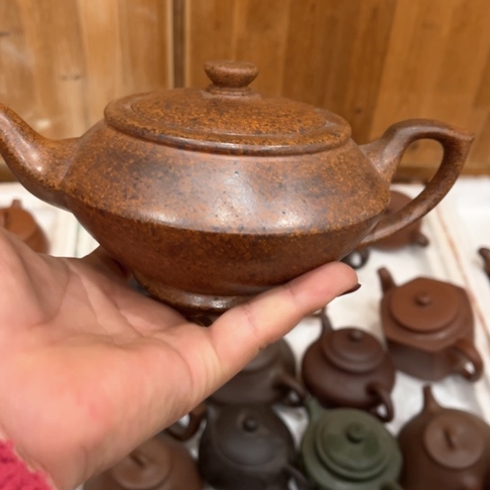 紫砂茶壶瑕疵……………………