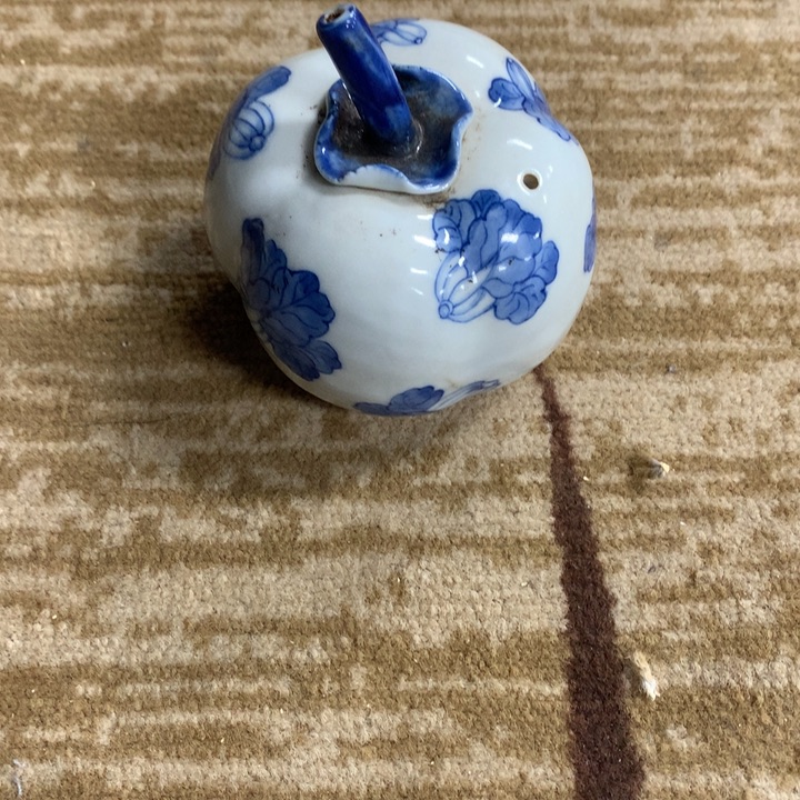 《***》陶瓷青花水滴一个
