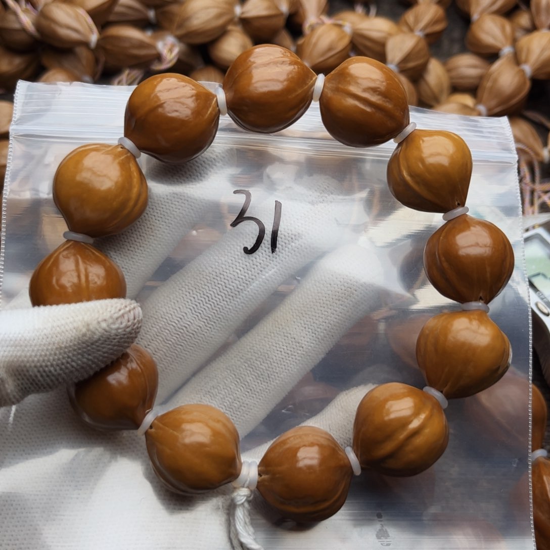 橄榄核手串/手链31号，2.1×2.1三花