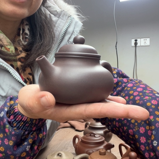 紫砂茶壶?****来泥料底槽清
