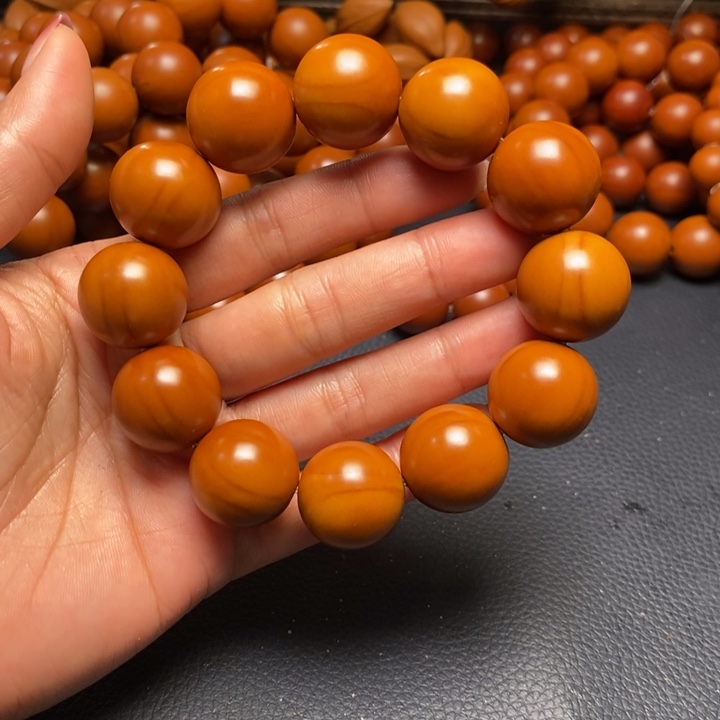 橄榄核吊坠1.95尺寸铁核光珠全品