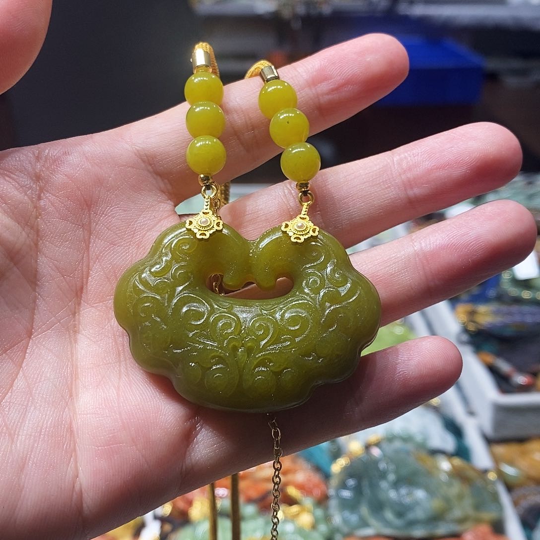 未镶嵌岫玉毛衣链