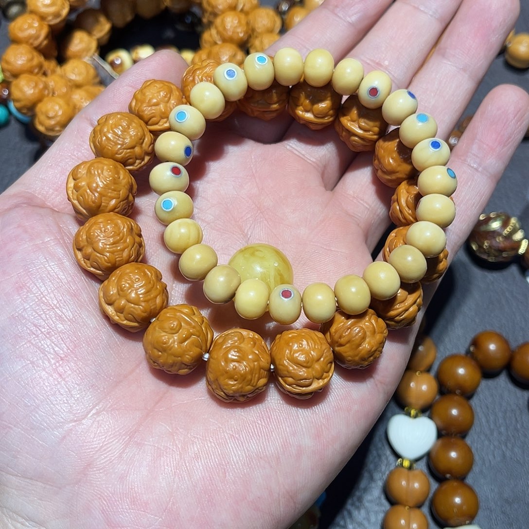 *****猴头核桃手串天然猴头蝉王手串