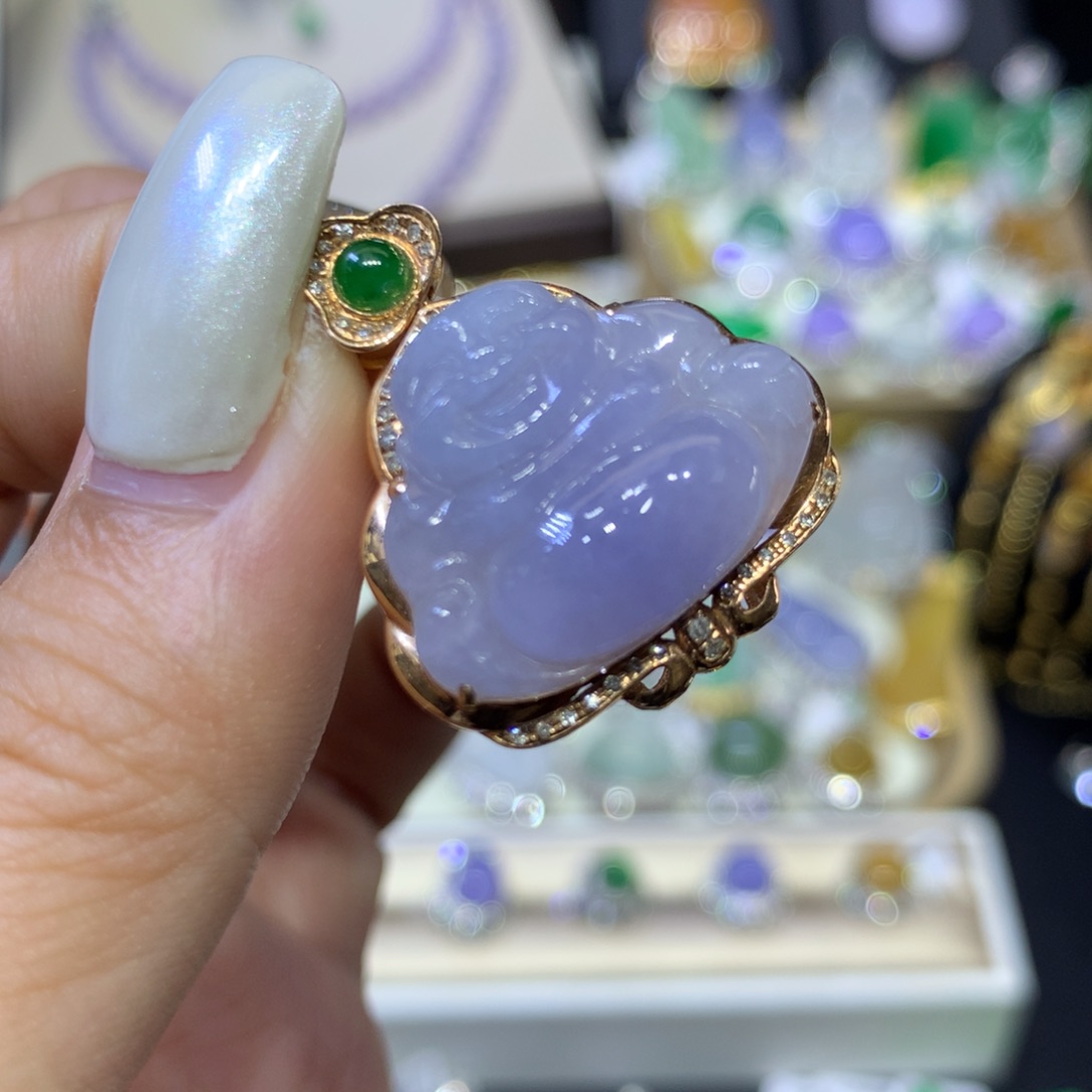 翡翠18K金镶嵌颈饰