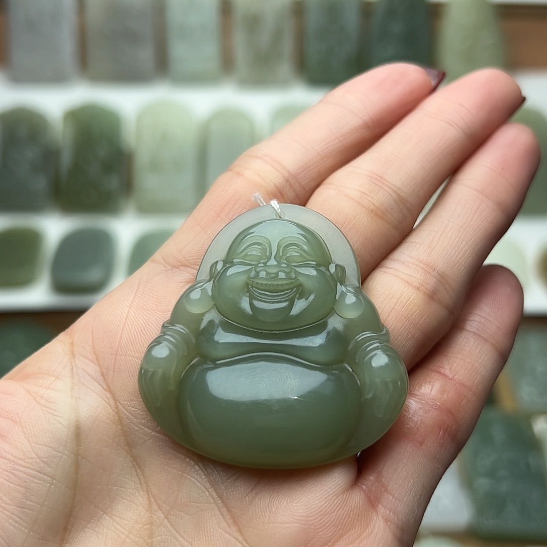 安***)和田玉未镶嵌颈饰