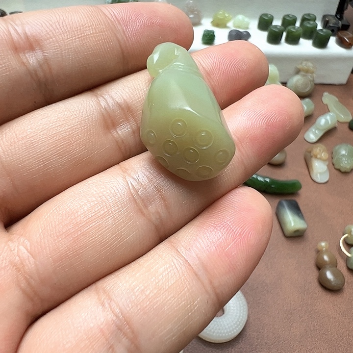 未镶嵌和田玉珠宝半成品