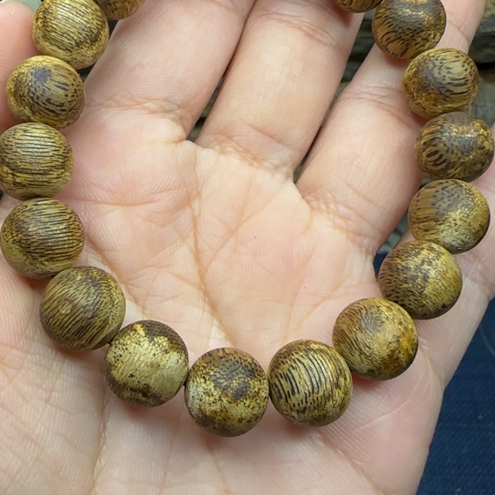 楠木大*奇楠白棋串7.3克