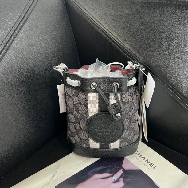 95新 COACH/蔻驰 捐金沉珠/水桶包单肩