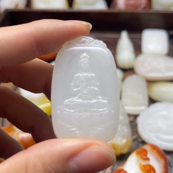 颈饰未镶嵌和田玉