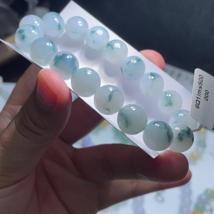 定制翡翠未镶嵌翡翠卡12左右