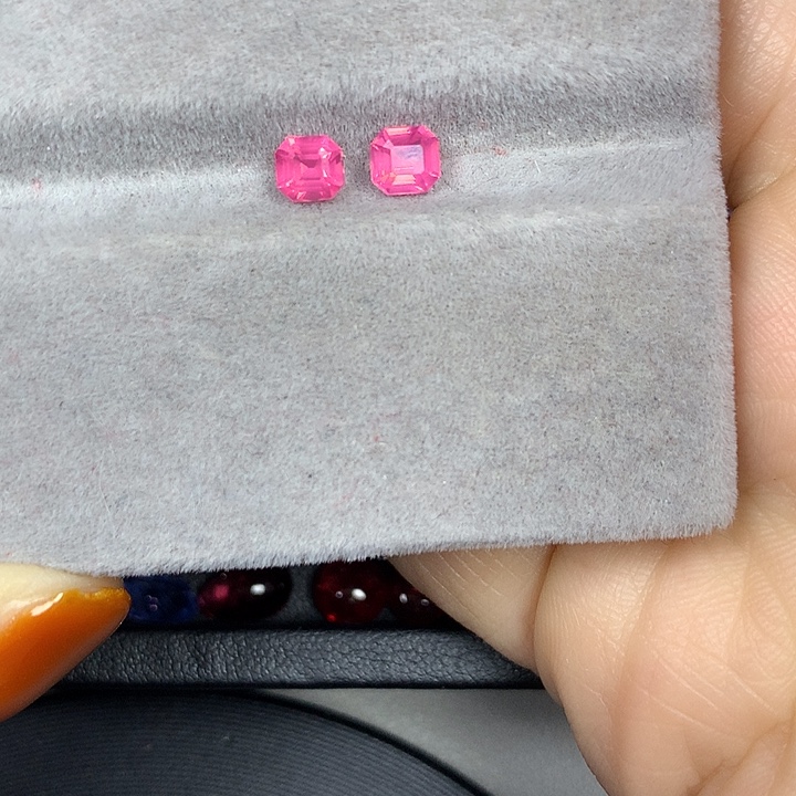 尖晶石裸石马亨盖一对