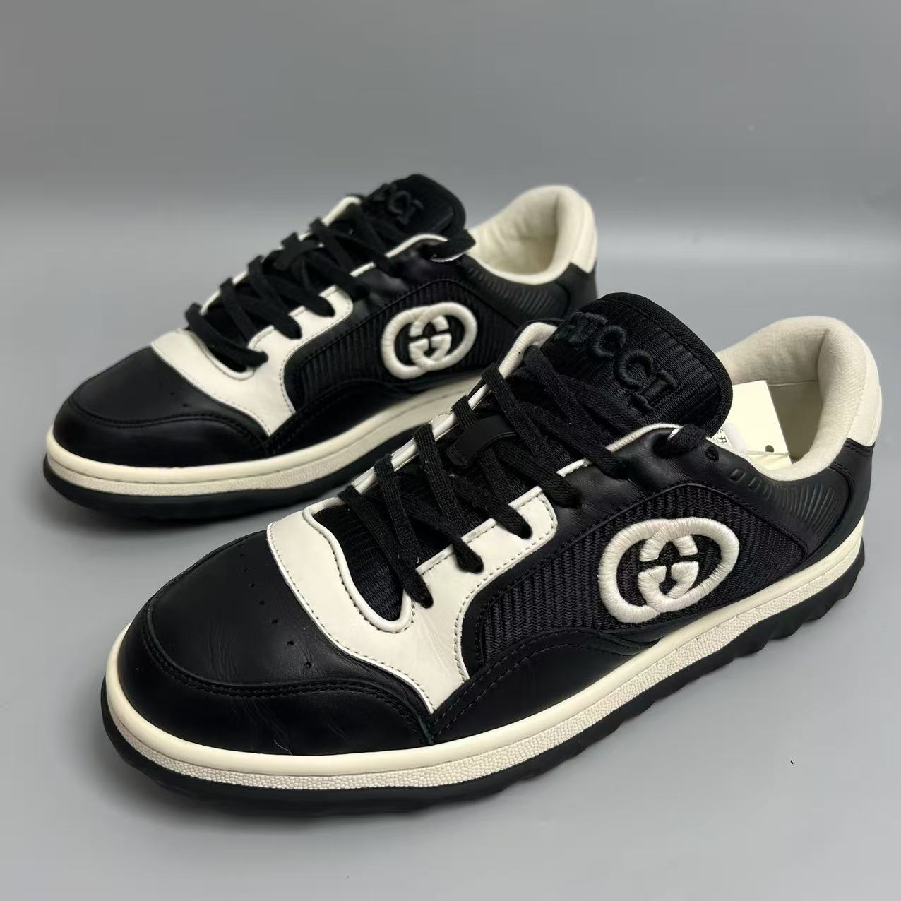 95新 GUCCI/古驰 MAC80系列 黑白时尚男士低帮板鞋41欧码 jx629